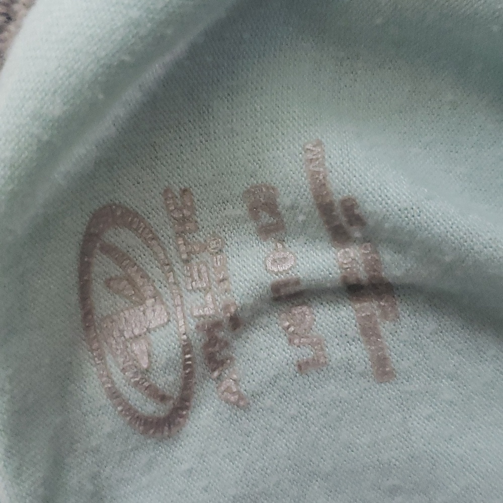 Sort sleeve shirt